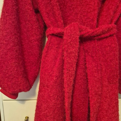 Lumina boucle coat red like new