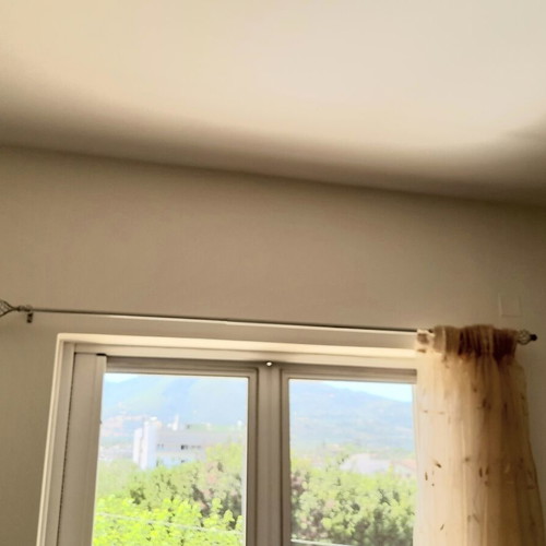 Metal Curtain Rods set, like new, extendable up to 200 cm