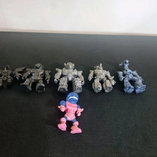 Collectible Teratomachoi and Battle Beast Transmegator figures like new, pack