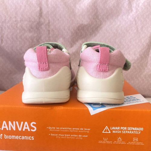 Biomecanics baby shoes size 20 like new, canvas, pastel colors