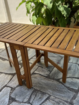 Folding wooden outdoor table like new, 134×63 cm