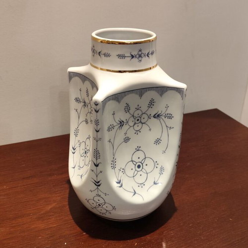 Limoges porcelain vase like new with blue decoration and gold details