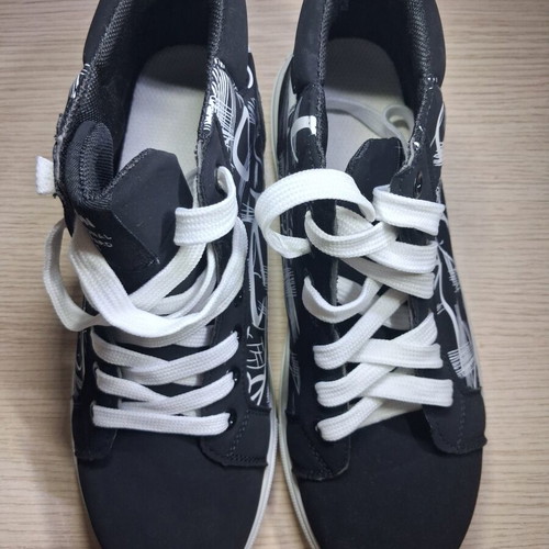 Sneakers size 43, black and white