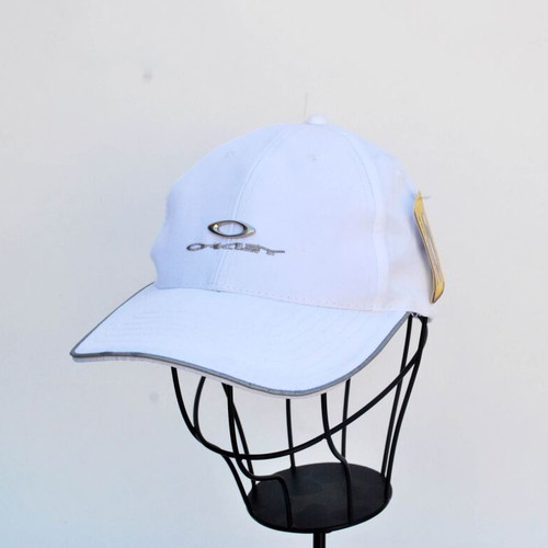 Oakley white unisex hat new with tags