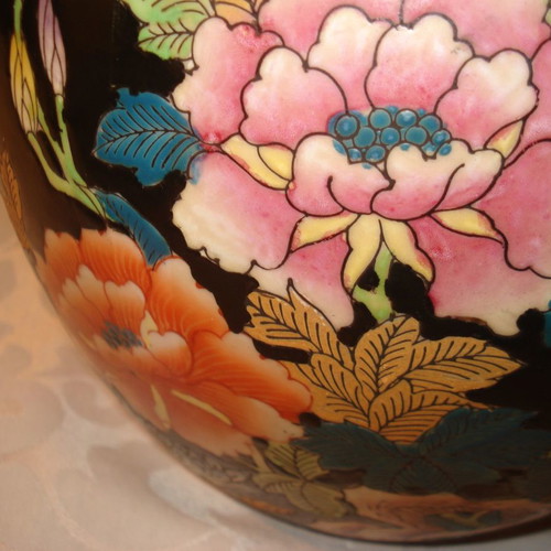 Vintage Chinese vase used