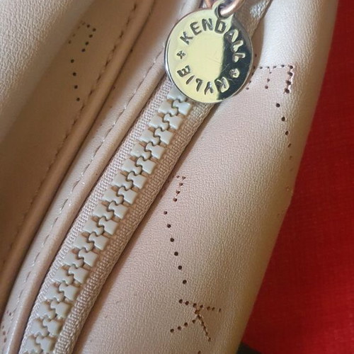 Kendal and Kylie banana bag used, white and beige