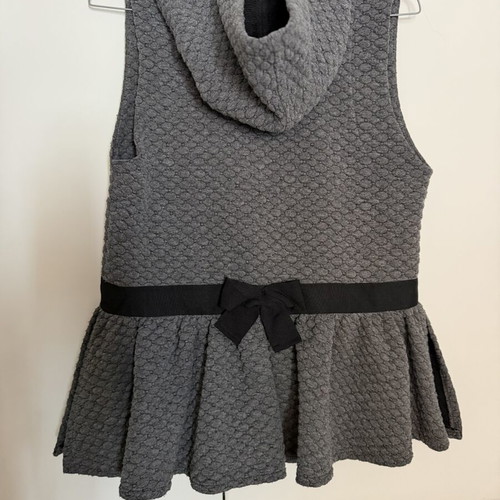 Regalinas sleeveless vest used, one size, black and gray