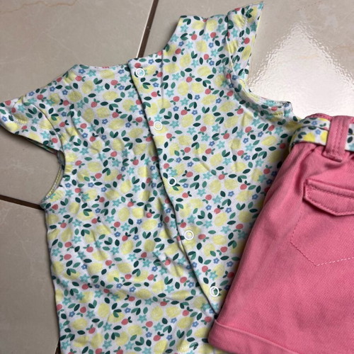 Obaibi set for 6-month-old girl like new, blouse and pink shorts