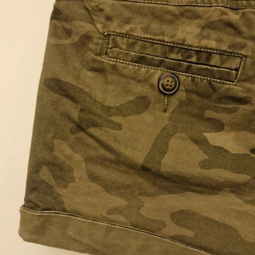 Superdry camouflage shorts like new, size XS, khaki