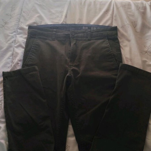 Olive W32 chino-style khaki pants slim fit like new