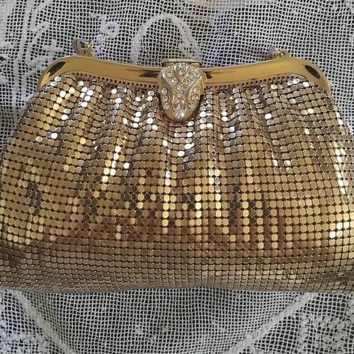 Vintage Whiting & Davis Evening Clutch bag like new, gold metal mesh