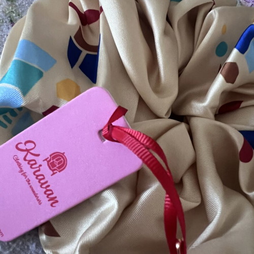 Karavan scrunchie, yellow