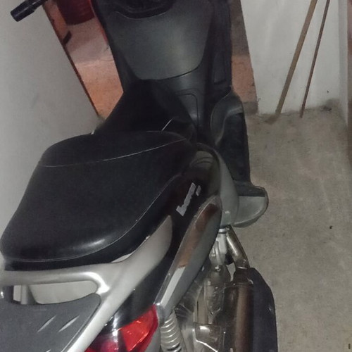 Piaggio Beverly 500 scooter like new, 500cc, automatic, black