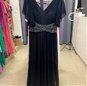Plus Size φόρεμα 2xl Μαύρο με ωραία λεπτομέρεια στη μέση και διαφάνεια στο μανίκι