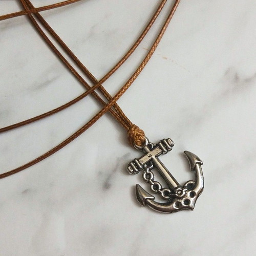 Men's chocolate pendant with anchor