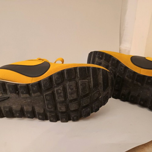 Nike women's athletic shoes used size 39 yellow