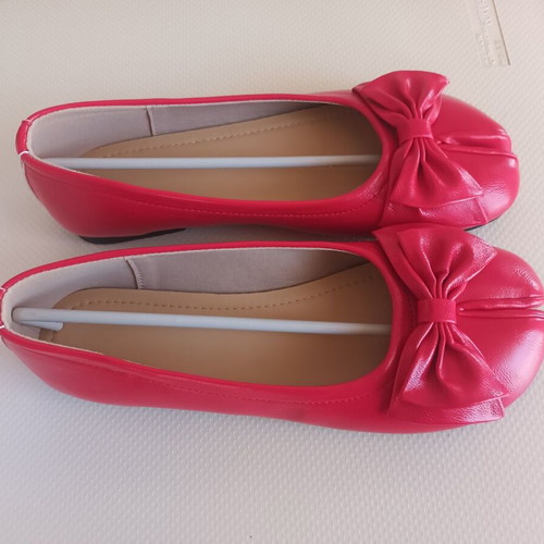 Tabi flats size 38 red with bow, new