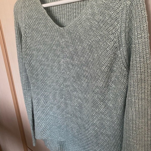 Hailys sweater green like new, size M