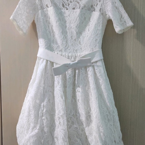 White lace short dress medium like new with belt bow