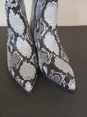 Stephan Paris western boots with snake print size 39 new