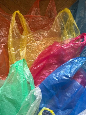 Plastic bags used, pack of 150, various colors and sizes