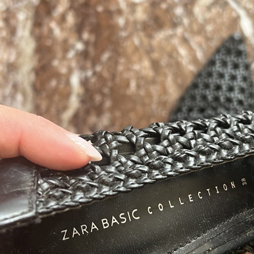 Zara pointed pumps like new, size 38 fitting 37, narrow fit