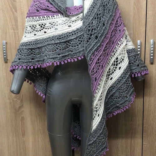 Knitted PANSIES scarf new, multicolor