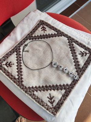 Κολιέ σπείρες αλουμινίου χειροποίητο κατόπιν παραγγελίας με μαύρο κορδόνι