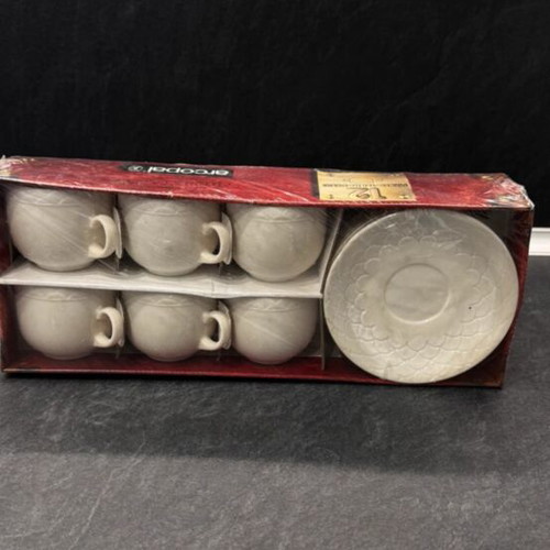 Vintage Arcopal France Coffee Cup Set 12 Pieces New in Box