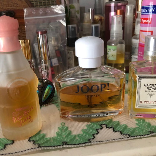 Versace Rose Jeans perfume like new, regular fragrance 150 ml