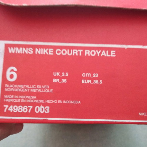 Nike sneakers used, black and silver, size 36.5