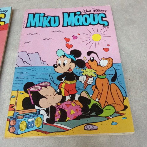 Collectible Mickey Mouse magazines pack 3 issues and Pop and Rock 6 issues used