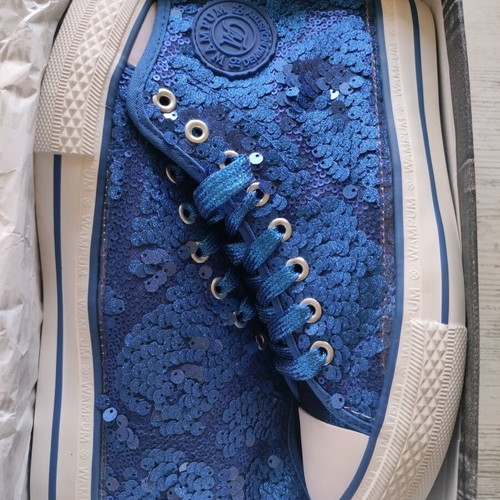 Blue sneakers Made In Italia new with sequins and shine