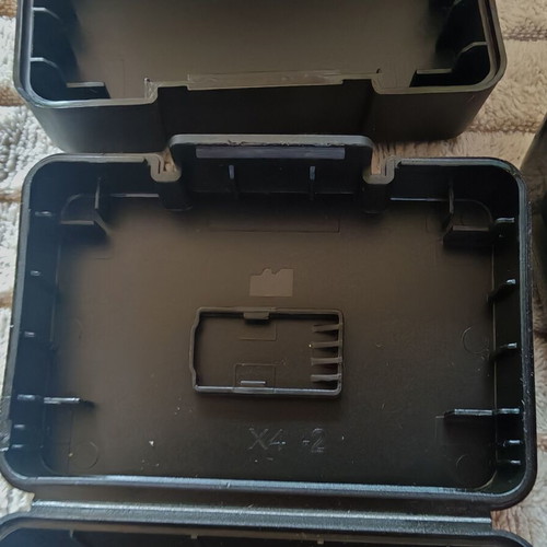 POEOSAS charger with 2 batteries 2500 mAh for Insta360 X4