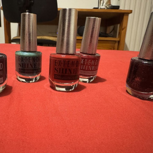 Nail polish set new, 6 pieces in various colors