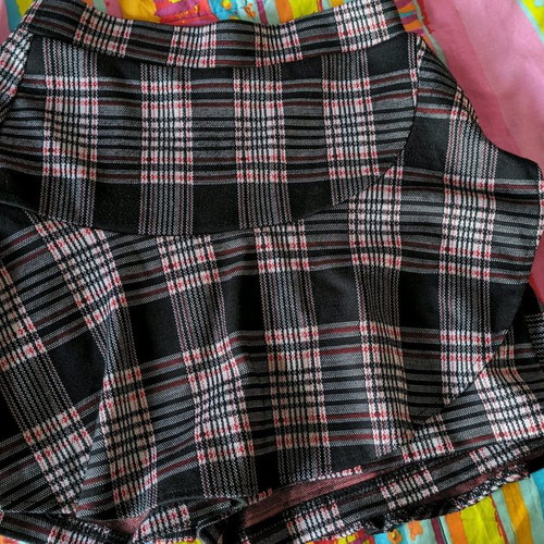 Stradivarius skort plaid XS with inner shorts