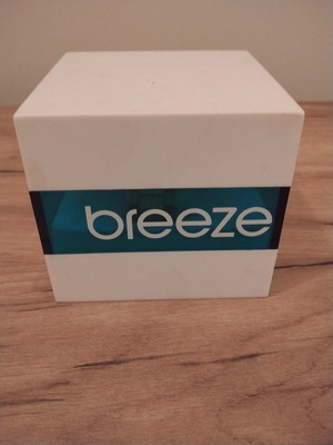 Breeze women's watch like new, gold color