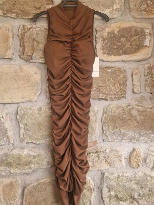 Women's dress new, brown with ruching and caps on chest