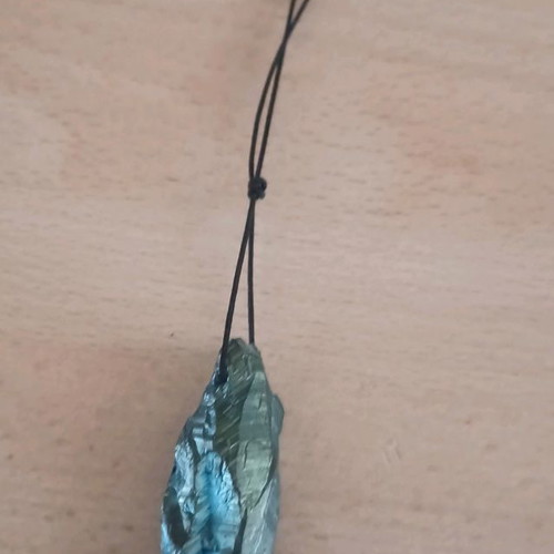 Pendant semi-precious stone used