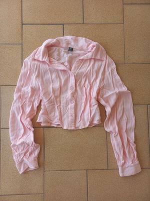 Pink shirt new size M with puffed sleeves