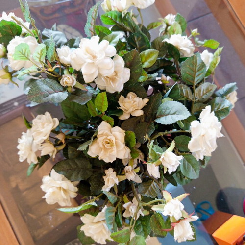 Vase with artificial flower arrangement like new