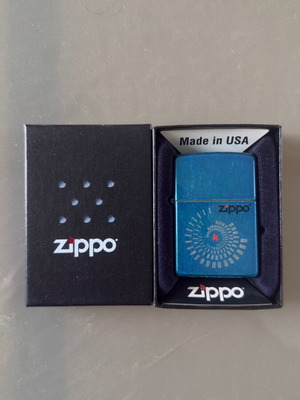 Zippo Blocks-Flame 24534 new, blue Sapphire finish