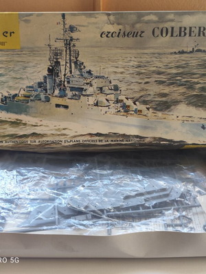Heller Croiseur Colbert model kit 1/400 scale vintage