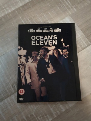 Ocean's Eleven DVD like new, adventure with subtitles
