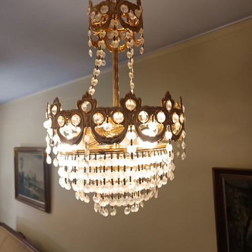 Small chandelier like new