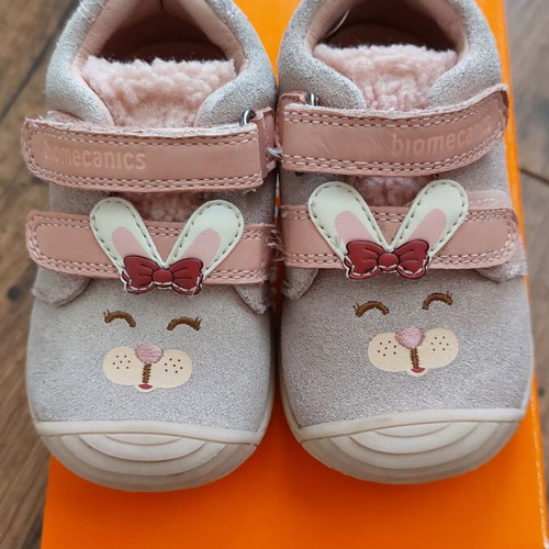 Biomecanics kids shoes used, size 21