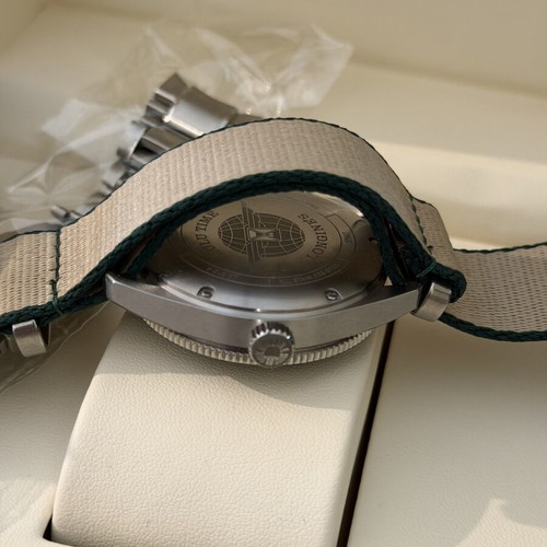 Longines ZULU GMT watch like new, black and green