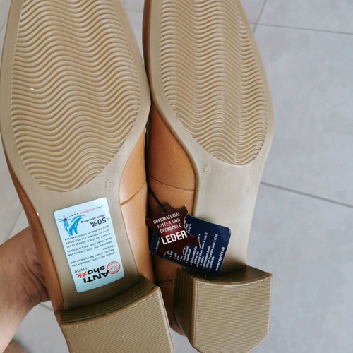Caprice leather anatomical shoes new, size 39-40.5, beige, 2 pairs