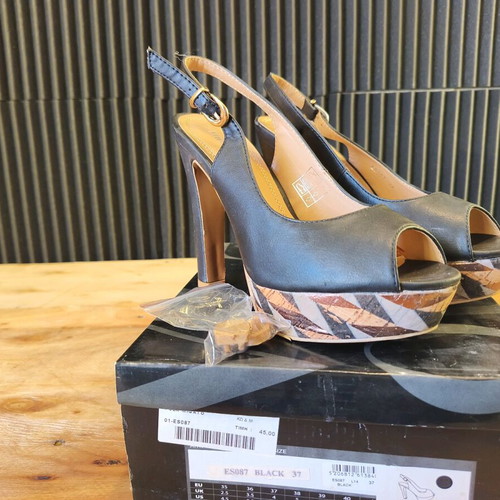 Migato black leather platform shoes size 37 used