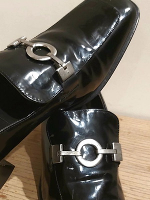 Loafers women's Italian COCA size 39 leather used black patent